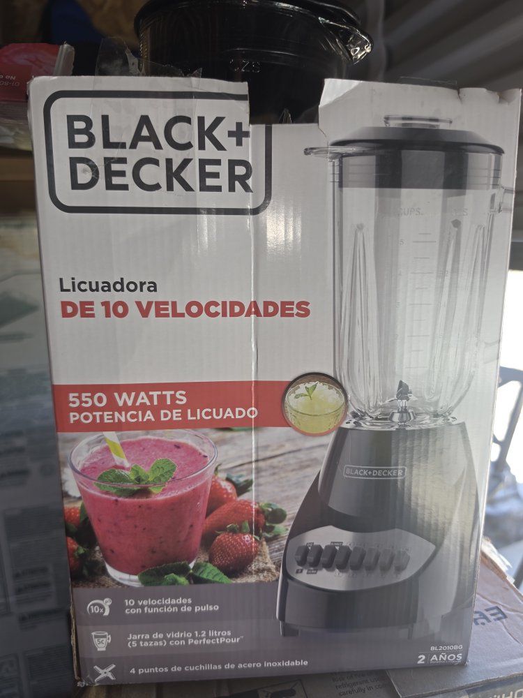 BLACK+DECKER BL2010BG 10-Speed Blender, 550W, 1.2L Glass Jar, Stainless Steel Blades
