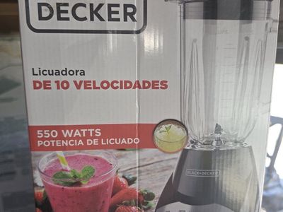 BLACK+DECKER BL2010BG 10-Speed Blender, 550W, 1.2L Glass Jar, Stainless Steel Blades