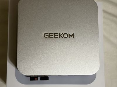 GEEKOM A8 MAX AI Mini PC ( Ryzen 8,000 Series Mini BEAST ) 1Tb 2280 M.2