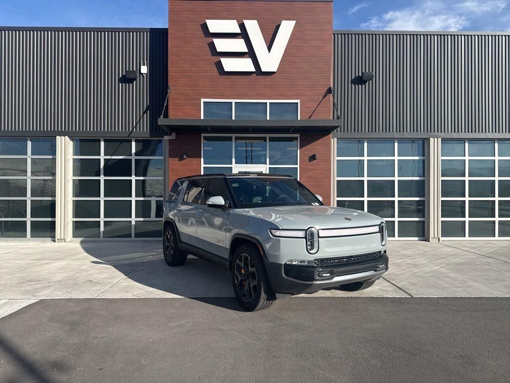2022 Rivian R1S Launch Edition