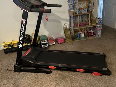 Advenor Treadmill