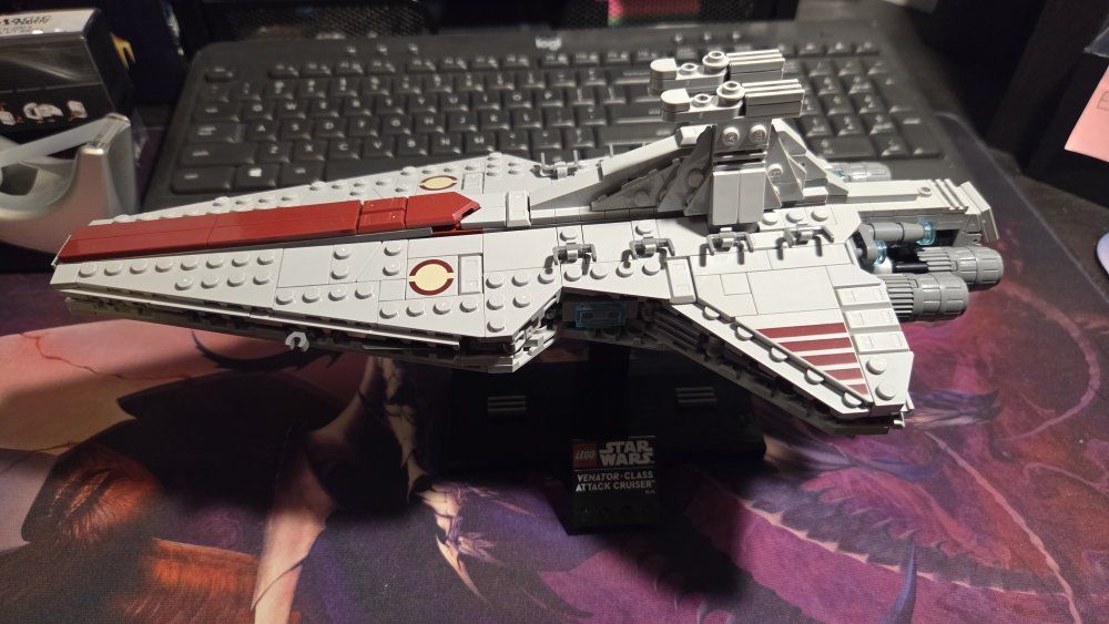 LEGO Star Wars Venator-Class Attack Cruiser (Set 75441) Built