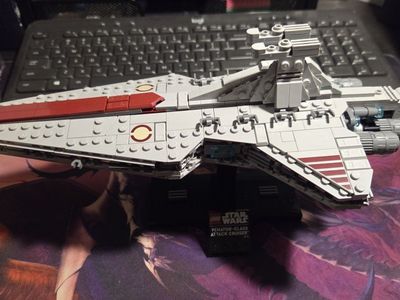 LEGO Star Wars Venator-Class Attack Cruiser (Set 75441) Built