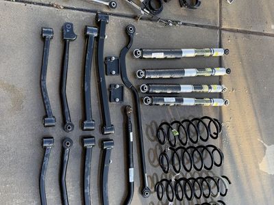 Jeep Rubicon JL 2.0" Lift Suspension Kit w/ Shocks, Springs, Control Arms, Sway Bar Links