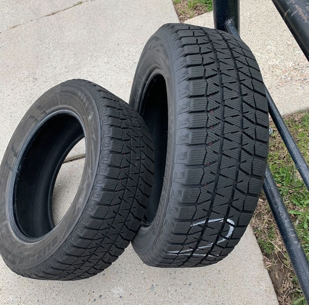 2 Bridgestone Blizzak Tires 225/60R17