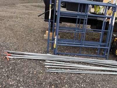 Metaltech Saferstack Scaffolding Frames and Cross Braces Set