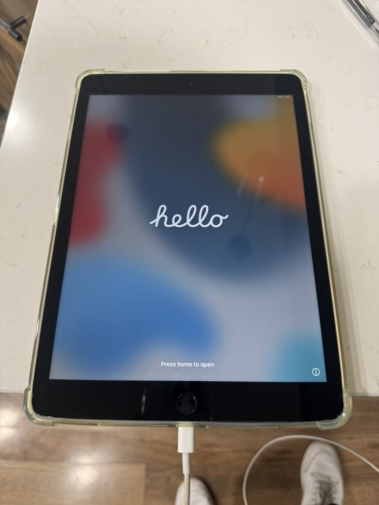 Ipad 9th Generation (64 GB)