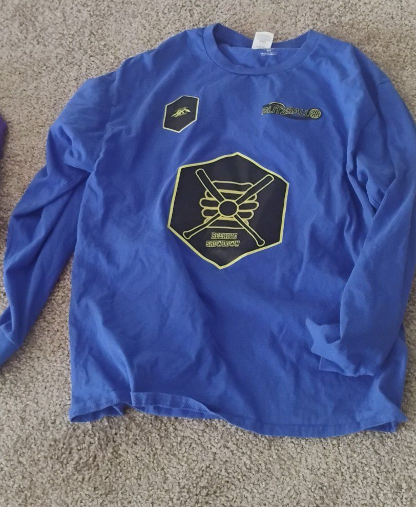 Blitzball Beehive Showdown Blue Long Sleeve T-Shirt - Size M
