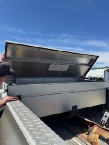 TRUCK BED CROSSOVER BOX