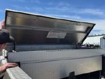 TRUCK BED CROSSOVER BOX