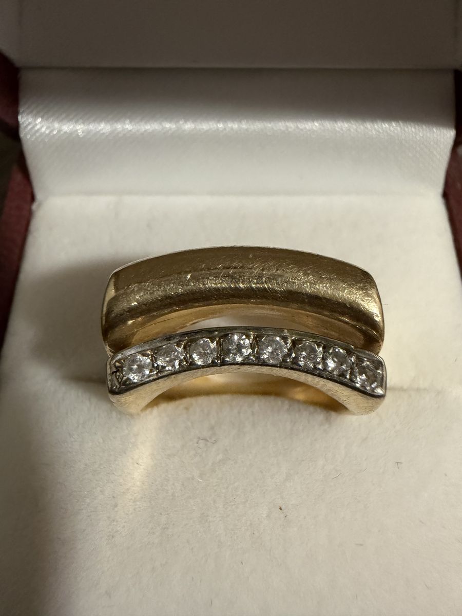 14K Yellow Gold Channel-Set Band Ring 8 Round White Diamonds Size 7 12mm