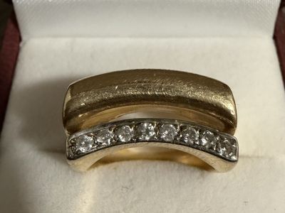 14K Yellow Gold Channel-Set Band Ring 8 Round White Diamonds Size 7 12mm