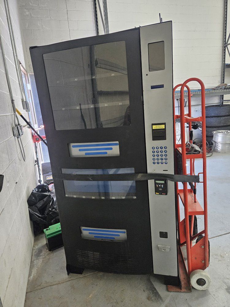 vending machine in good shape
