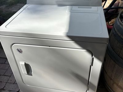Amana Super Capacity Electric Dryer