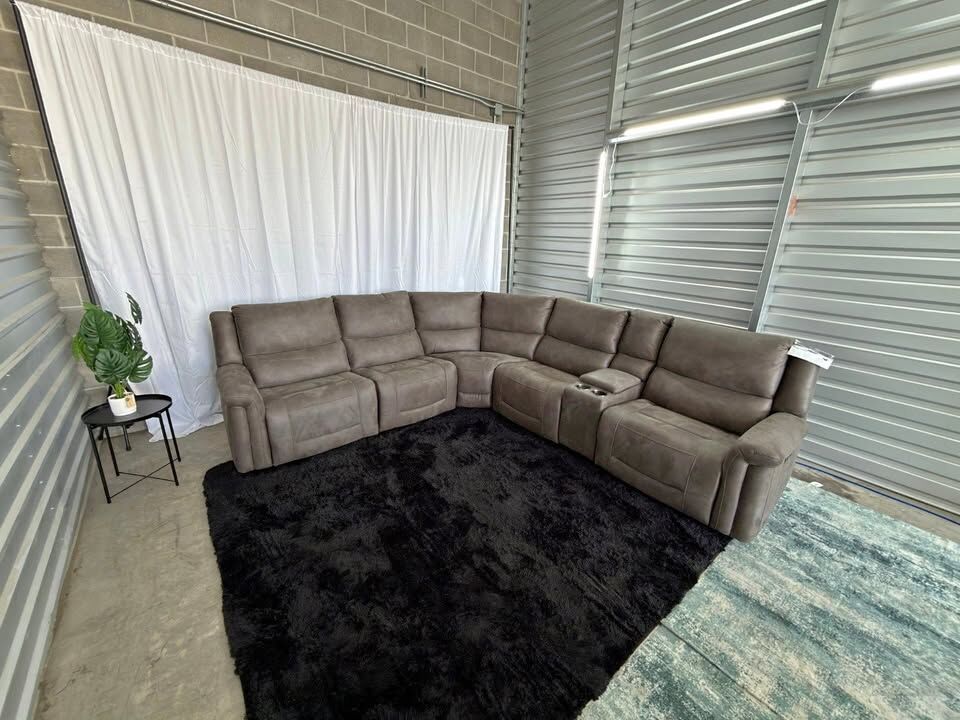 Carlin Power Reclining Sectional with Power Headrests