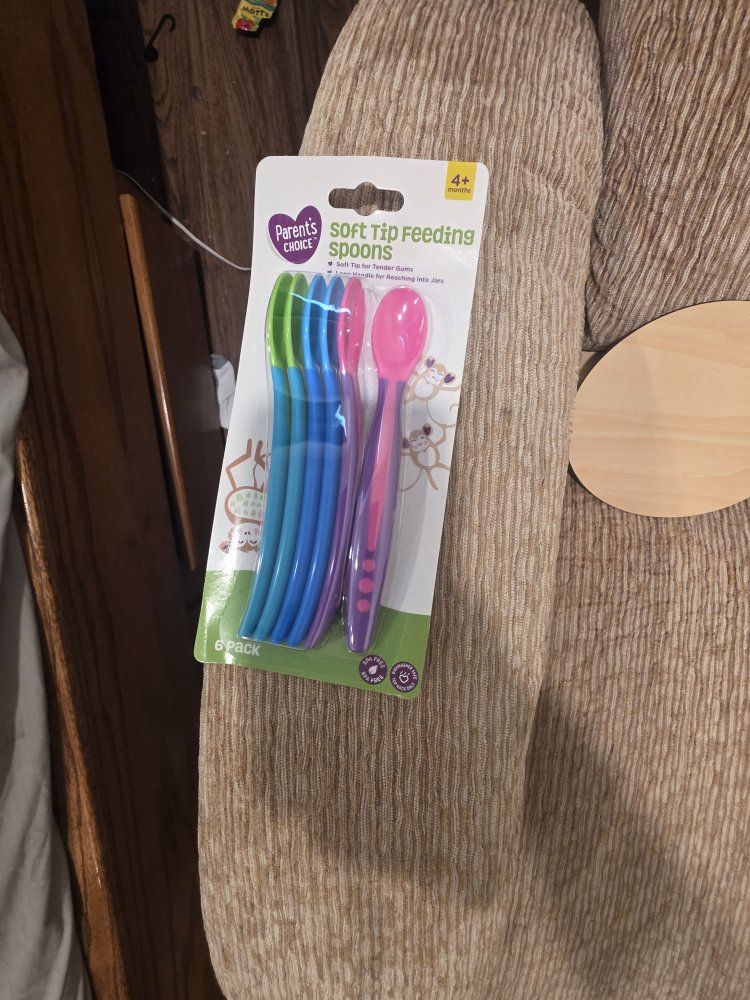 Philips Avent SuperSoothie Pacifiers 3-18m & Parent's Choice Soft Tip Feeding Spoons 6-Pack