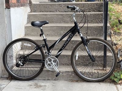 Trek Navigator 21spd Bike