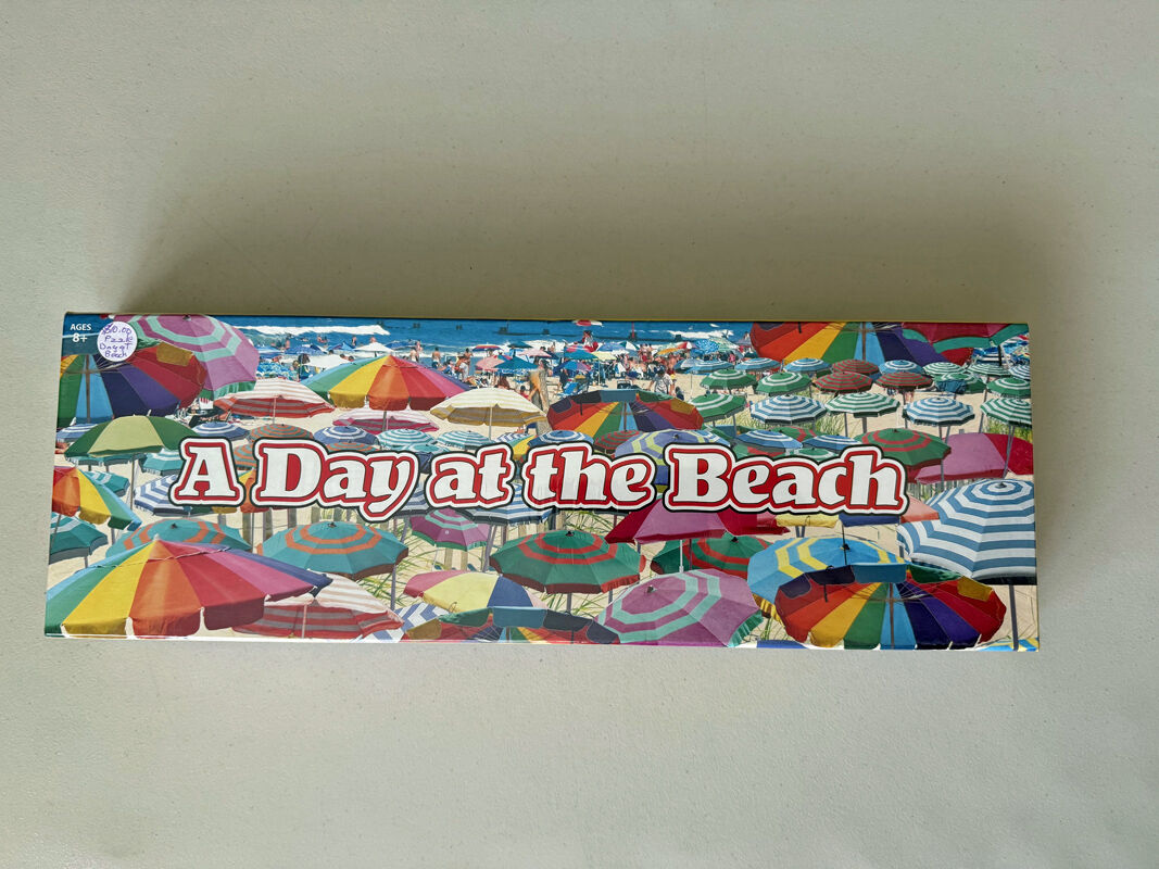 500 Piece Jigsaw Puzzle - A DAY AT THE BEACH, New, Sealed