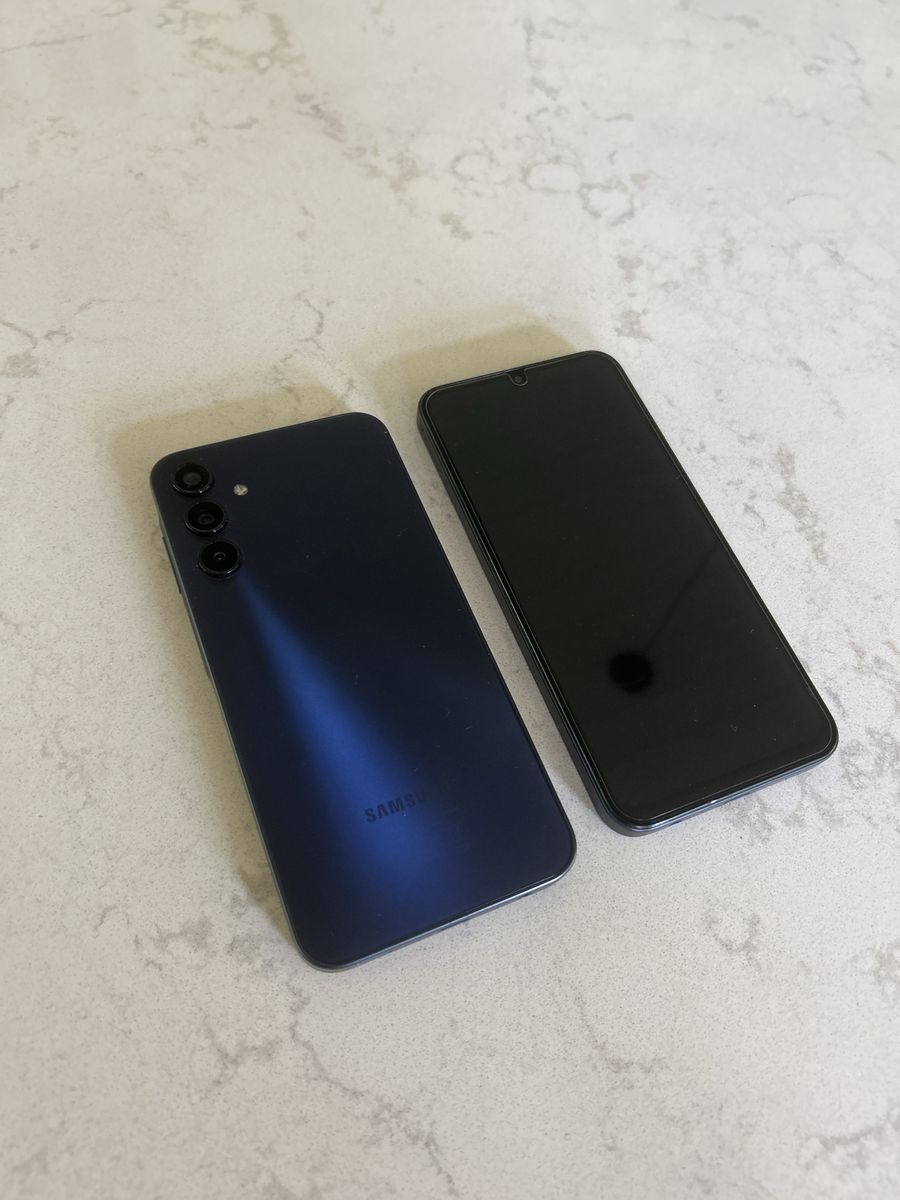 2 Wisephone II smartphones Excellent condition - $200 Each