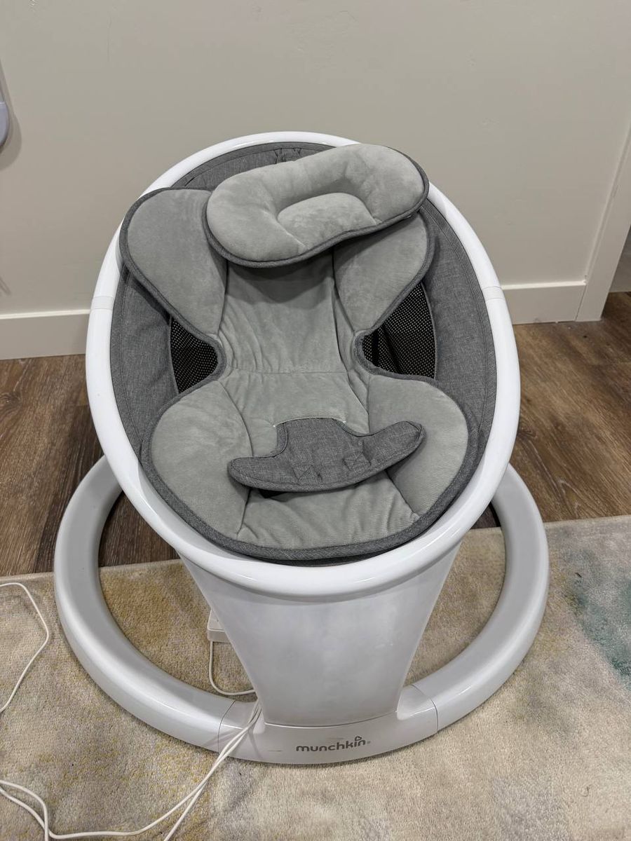 Munchkin baby swing seat