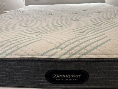 Beautyrest king pressure smart mattress! Only $200