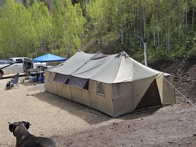 Cabela’s Ultimate Alaknak 13’x27′ Outfitter Tent