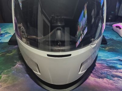 Essentially Brand New White Icon Airform Helmet (Large)