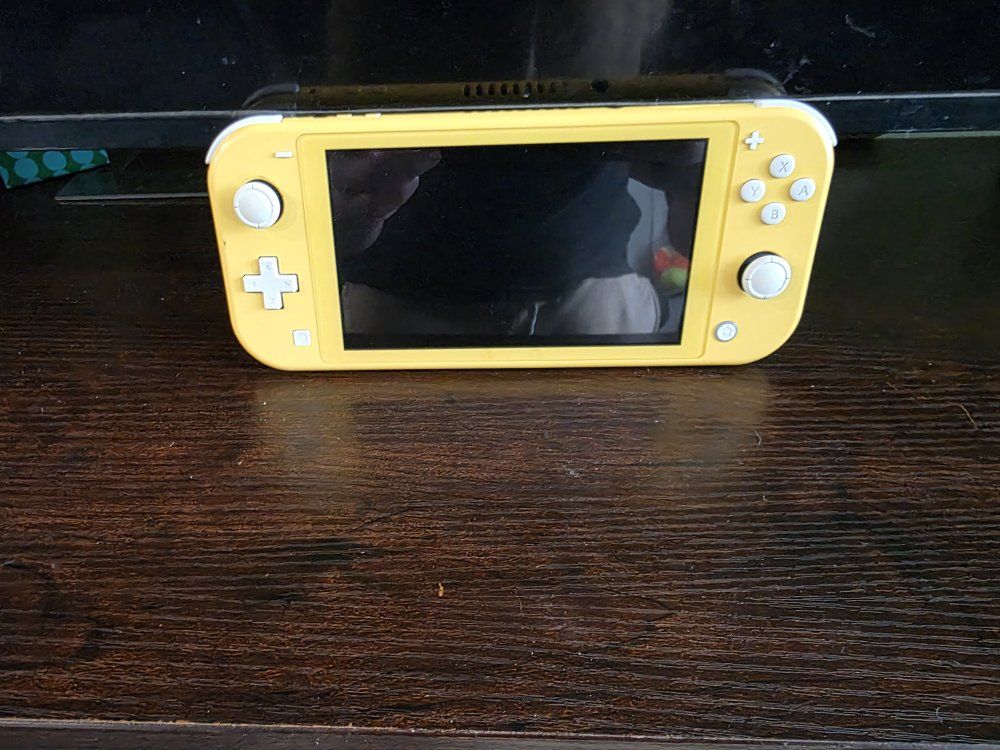 nintendo switch yellow