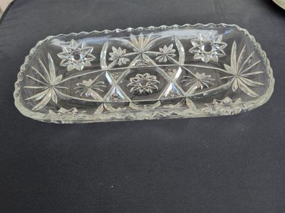 Vintage Clear Pressed Glass Relish Dish/Candy Tray with Scalloped Edge and Starburst Design