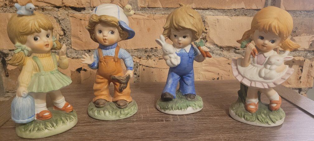 Vintage HOMCO figurine sets