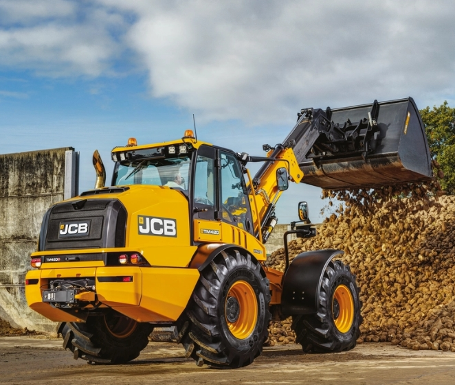 2025 JCB TM420