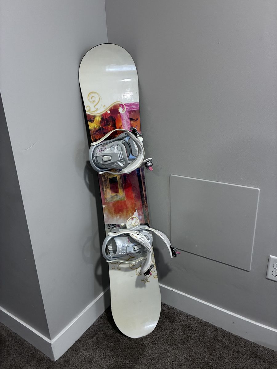 Main image 6