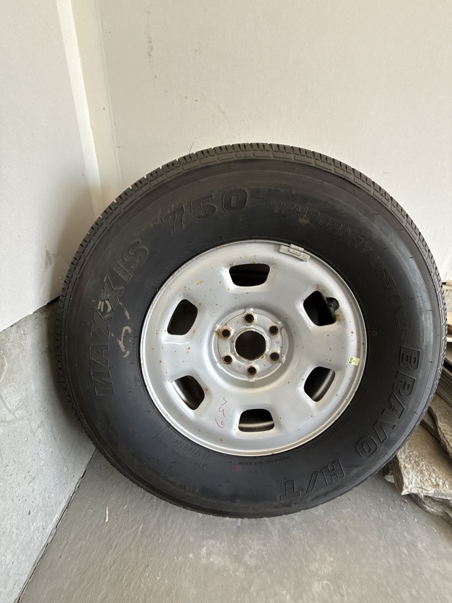 Chevy/GMC Colorado/Canyon Maxxis Bravo H/T 265/70R16 Temporary Use Tire with Steel Wheel - Excellent Condition
