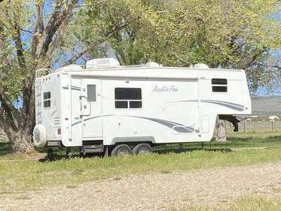 2006 Artic Fox 25' fifth Wheel by Northwood