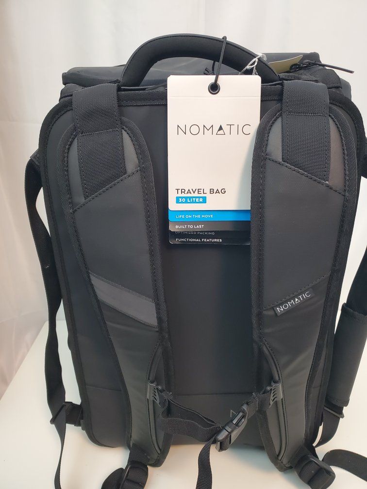 Nomatic 30L Travel Bag Perfect Condition Like New with Tags