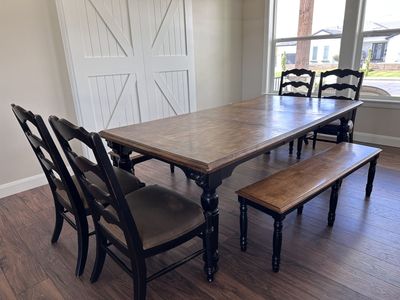 Dining room table/4 chairs/2 benches