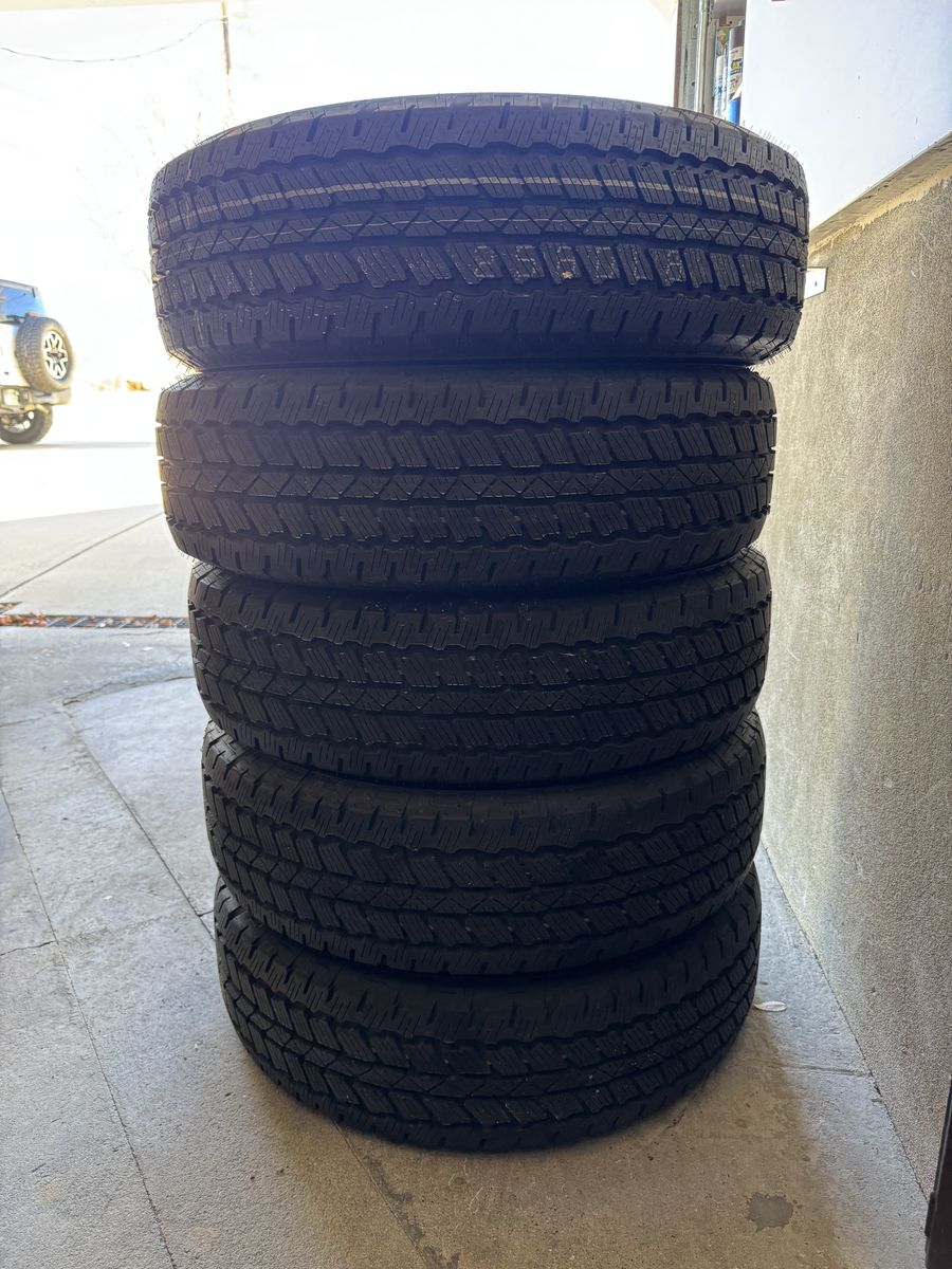 5 Bridgestone Dueler Tires 255/70R18