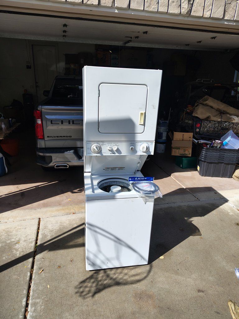 Kenmore White Spacemaker Washer and Dryer Laundry Center