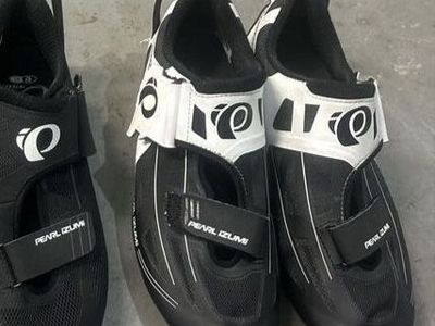 Pearl Izumi Tri Fly Cycling Shoes 42.5