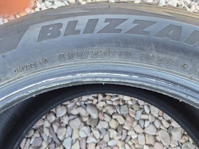 Blizzak snow tires