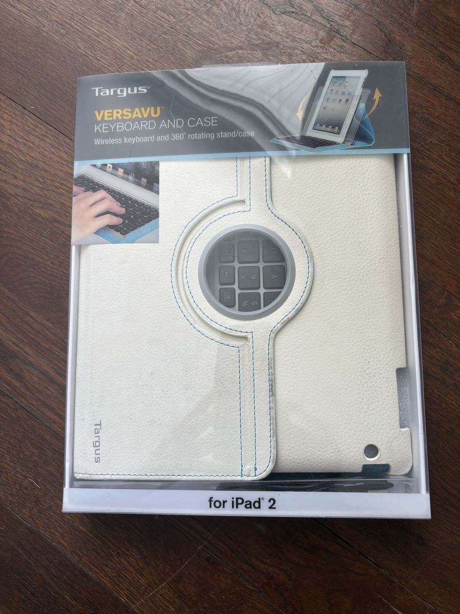 Keyboard and Case for iPad 2 - Wireless Bluetooth, 360° Rotating Stand