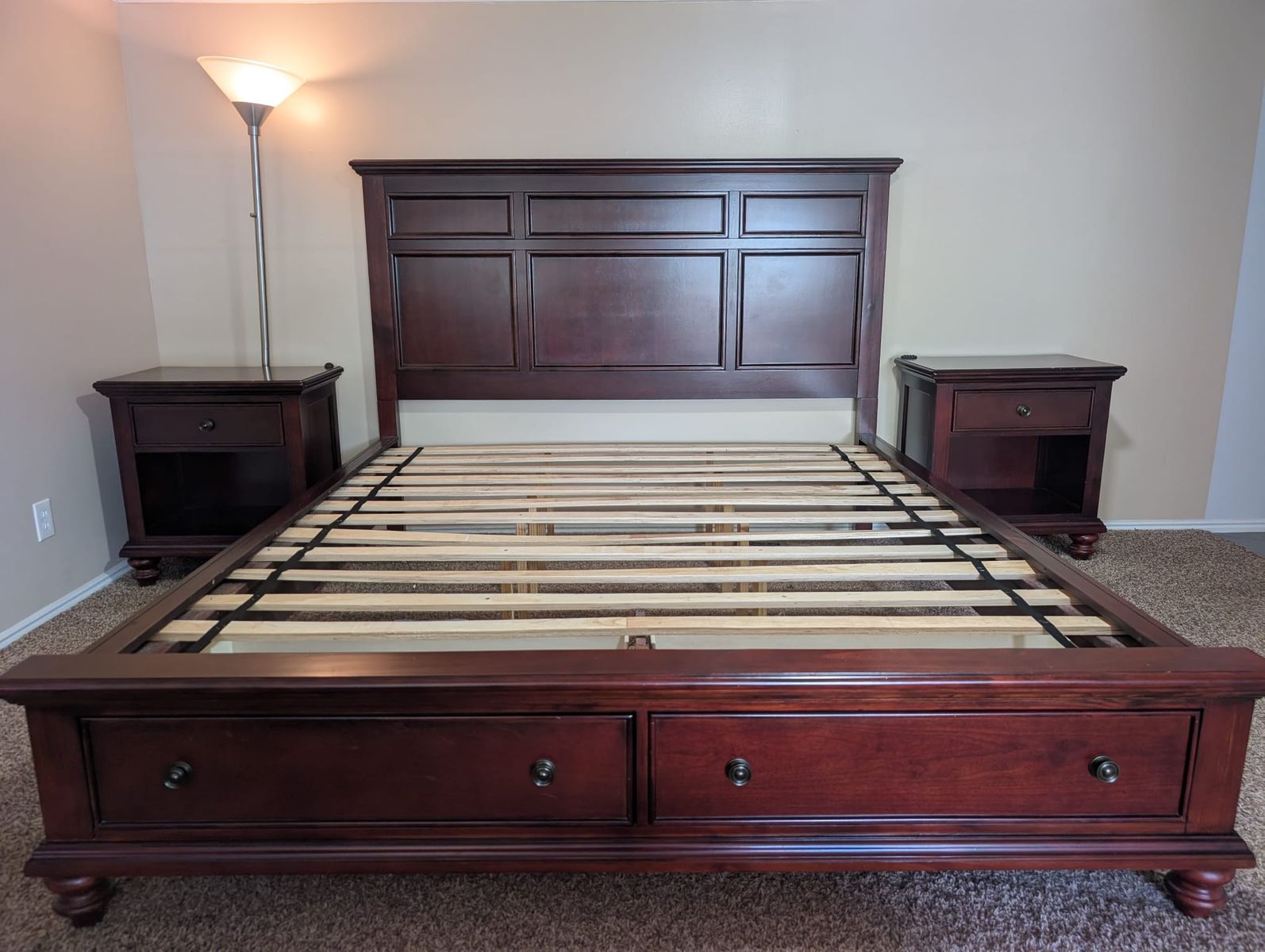 Beautiful 6-Peice King Size Bedroom Set Darkwood