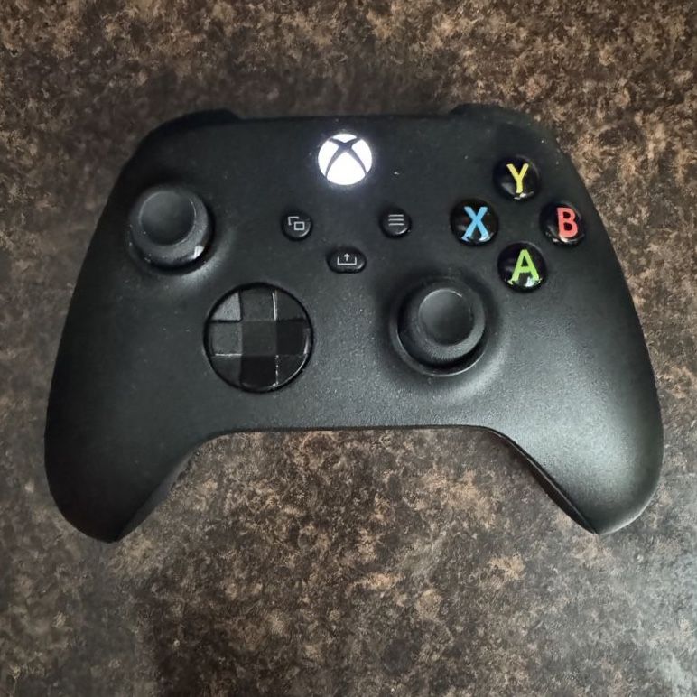 Xbox wireless controller with rechargeable battery. XS. One. PC