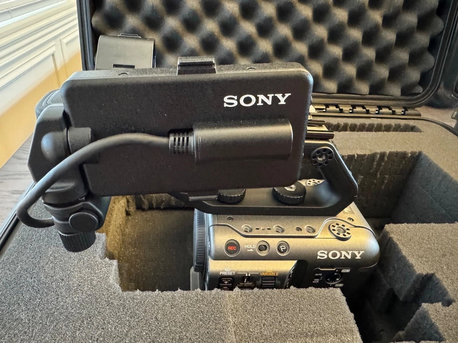 Sony FX6 Full-Frame Cinema Video Camera