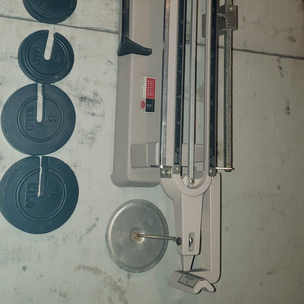 triple beam balance scale