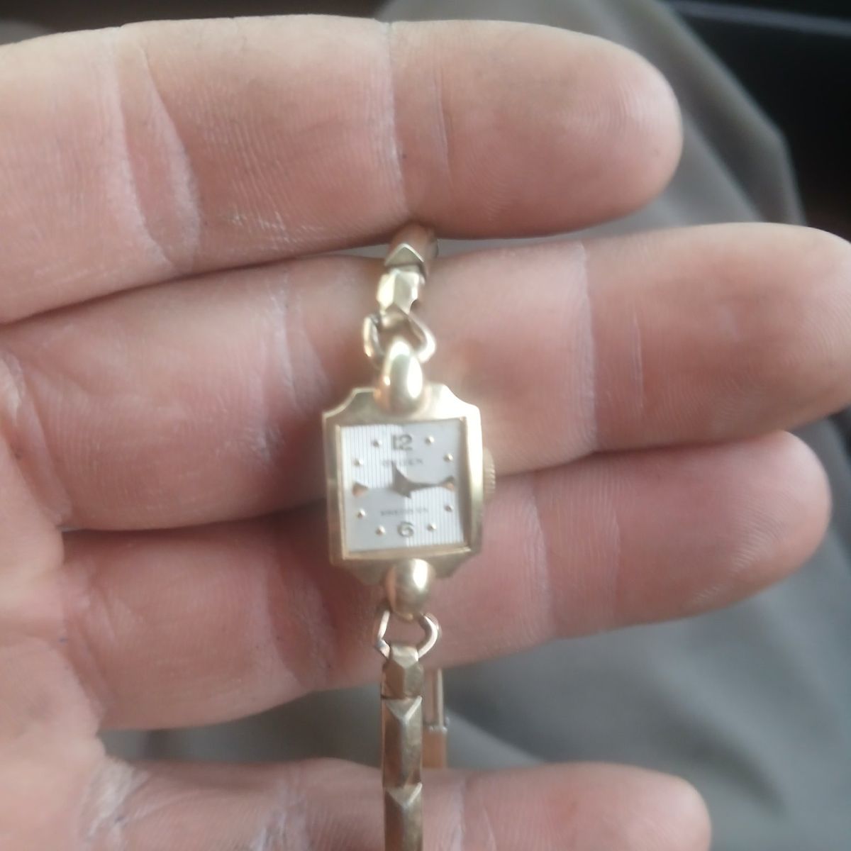 14kt solid gold lady's gruen watch