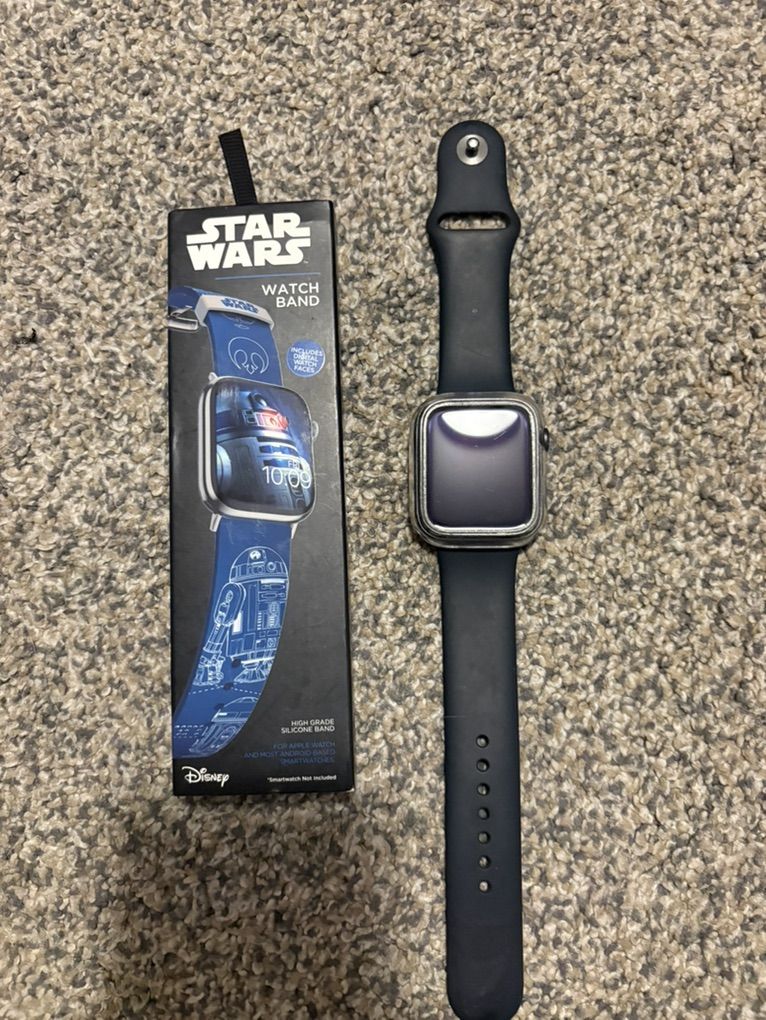 Apple Watch SE 44 Mm With Case And Two Bands
