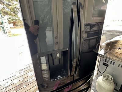 Lg French Door Refigerator/ Freezer Combo