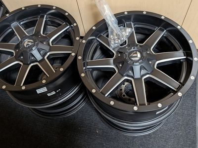 Fuel Off-Road Maverick Wheels Rims 20" Rim x 9" wide with 5x150 bolt pattern (from Toyota Tundra)