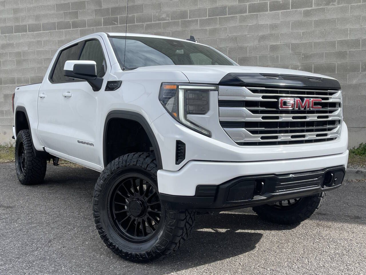 2024 GMC 1500 SLE